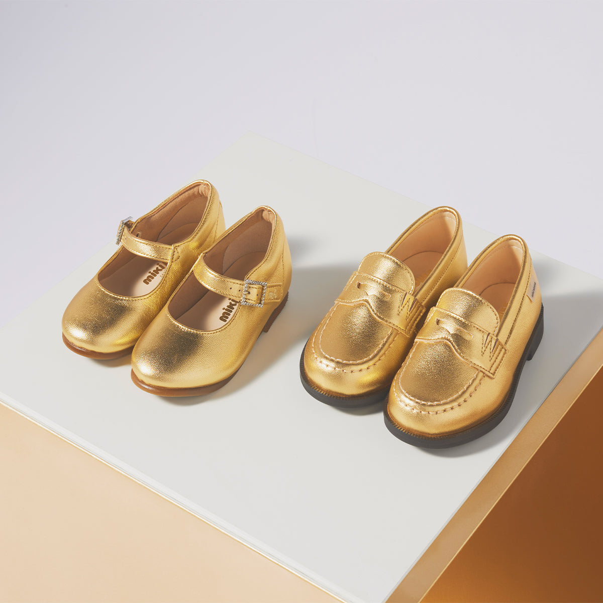 【ゴールドレーベル】ラムスキン ストラップシューズ