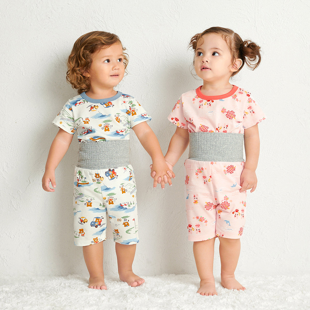 짧은 슬리브 잠옷 (6/4 길이 바지)