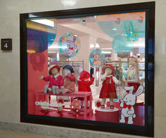 ミキハウスの新ブランド  チエコサクが世界デビュー 　英国・ハロッズメイン ウィンドウに登場