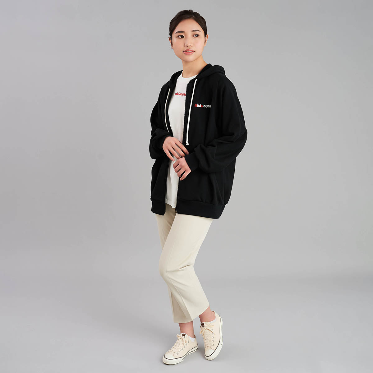 バックロゴパーカー（大人用）