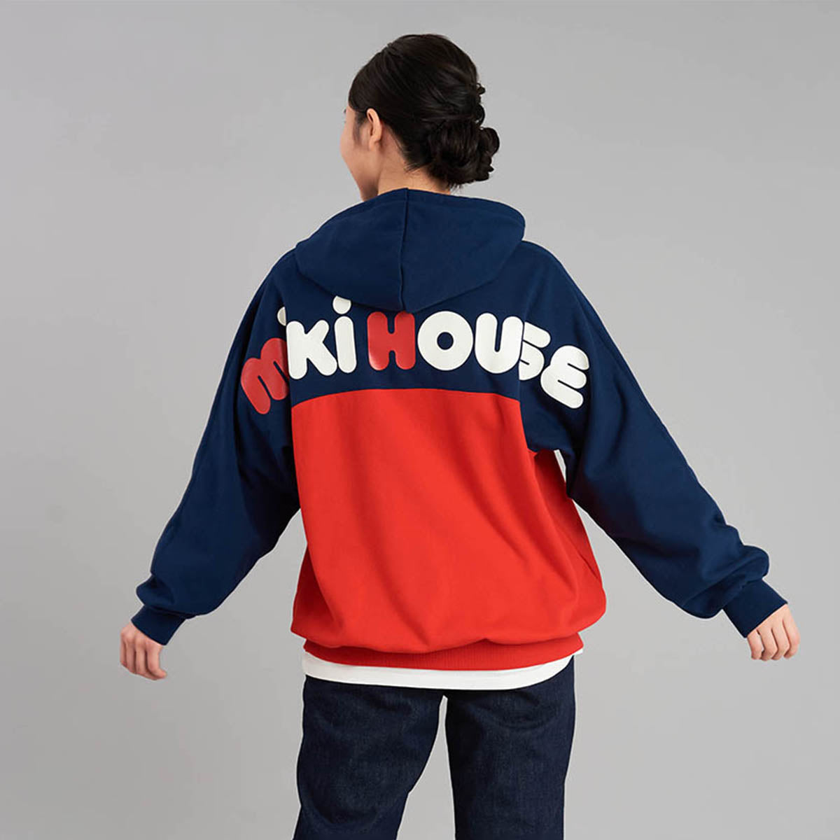 バックロゴパーカー（大人用）