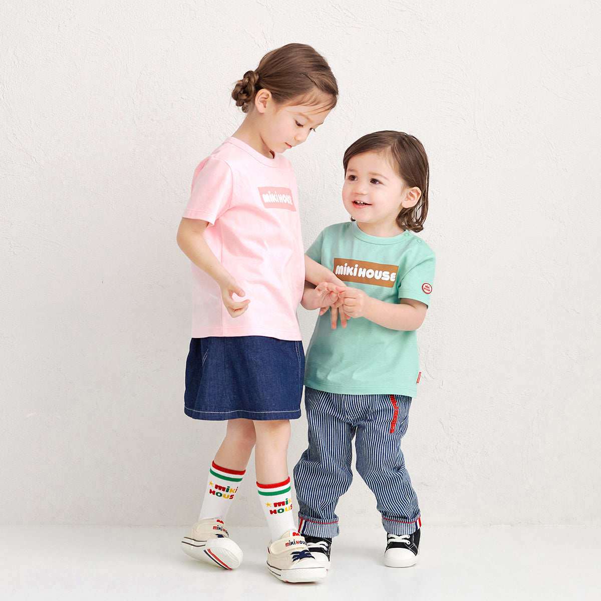 [웹 만] 박스 로고 짧은 슬리브 티셔츠 (어린이를위한)