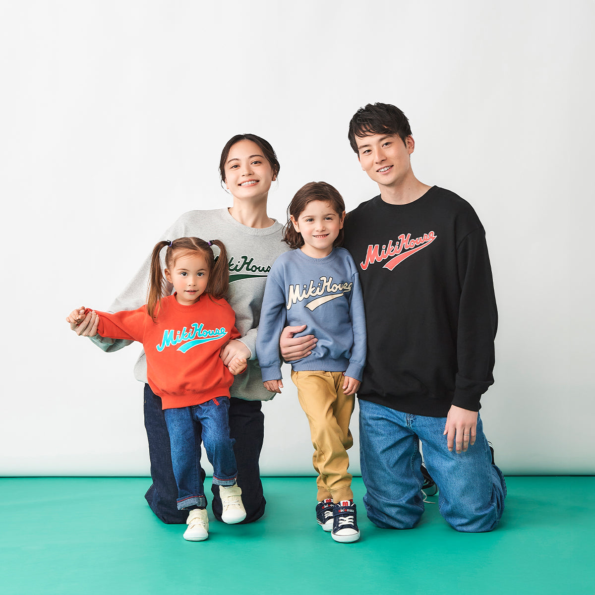 【WEB限定】カレッジロゴトレーナー（子ども用）