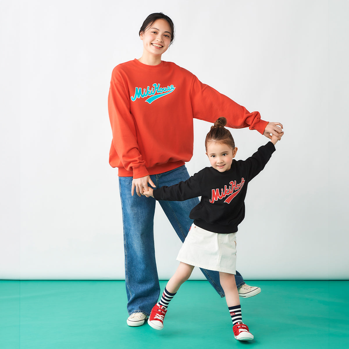 【WEB限定】カレッジロゴトレーナー（大人用）