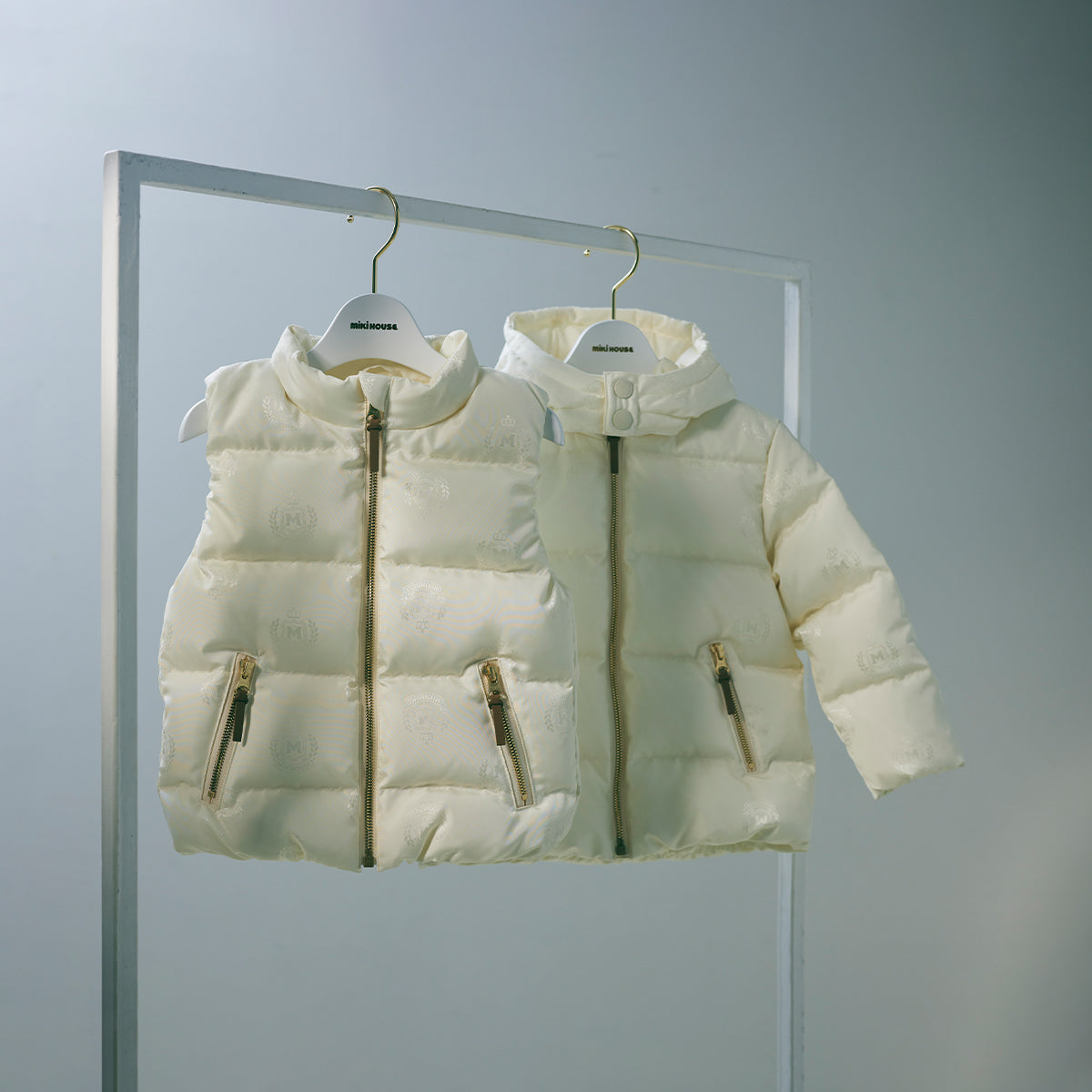 【ゴールドレーベル】ジャカード織 ダウンベスト