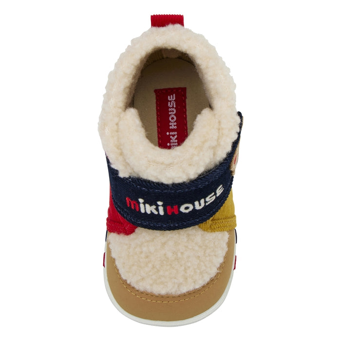 첫 번째 아기 신발