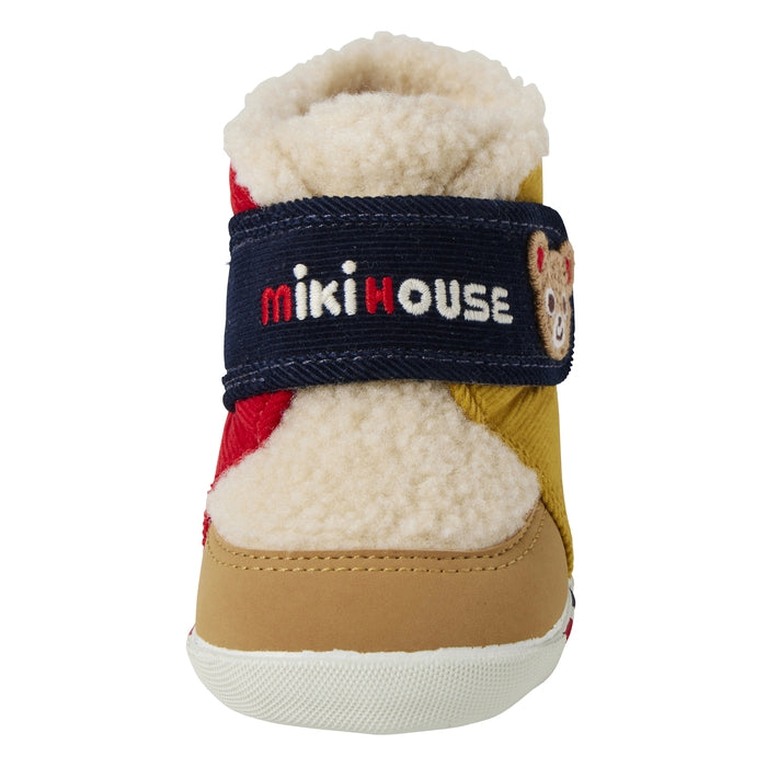 첫 번째 아기 신발