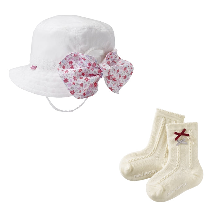 [仅Web]带阳光的紫外线保护帽和袜子