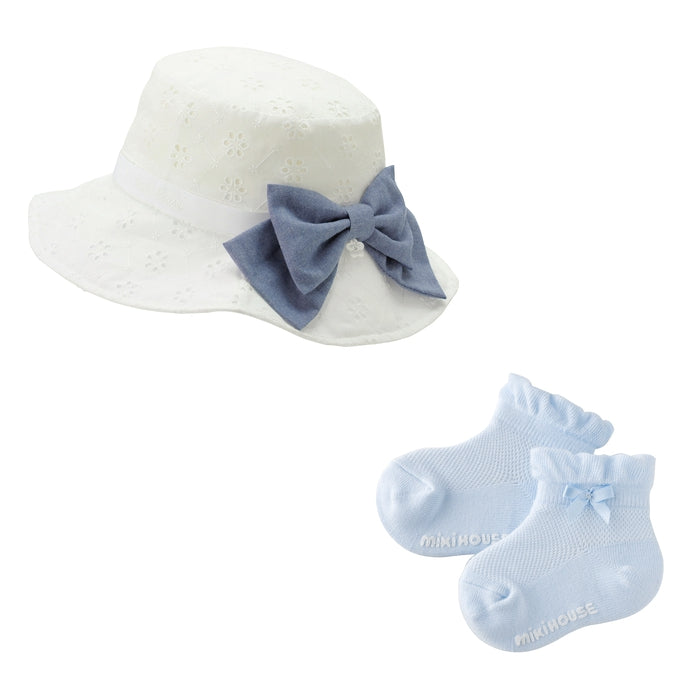 [仅Web]带有丝带的紫外线保护帽和袜子