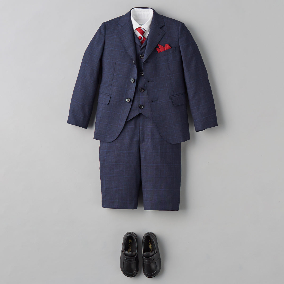 Three-piece suit [used with fabric made by Rolo Piana]