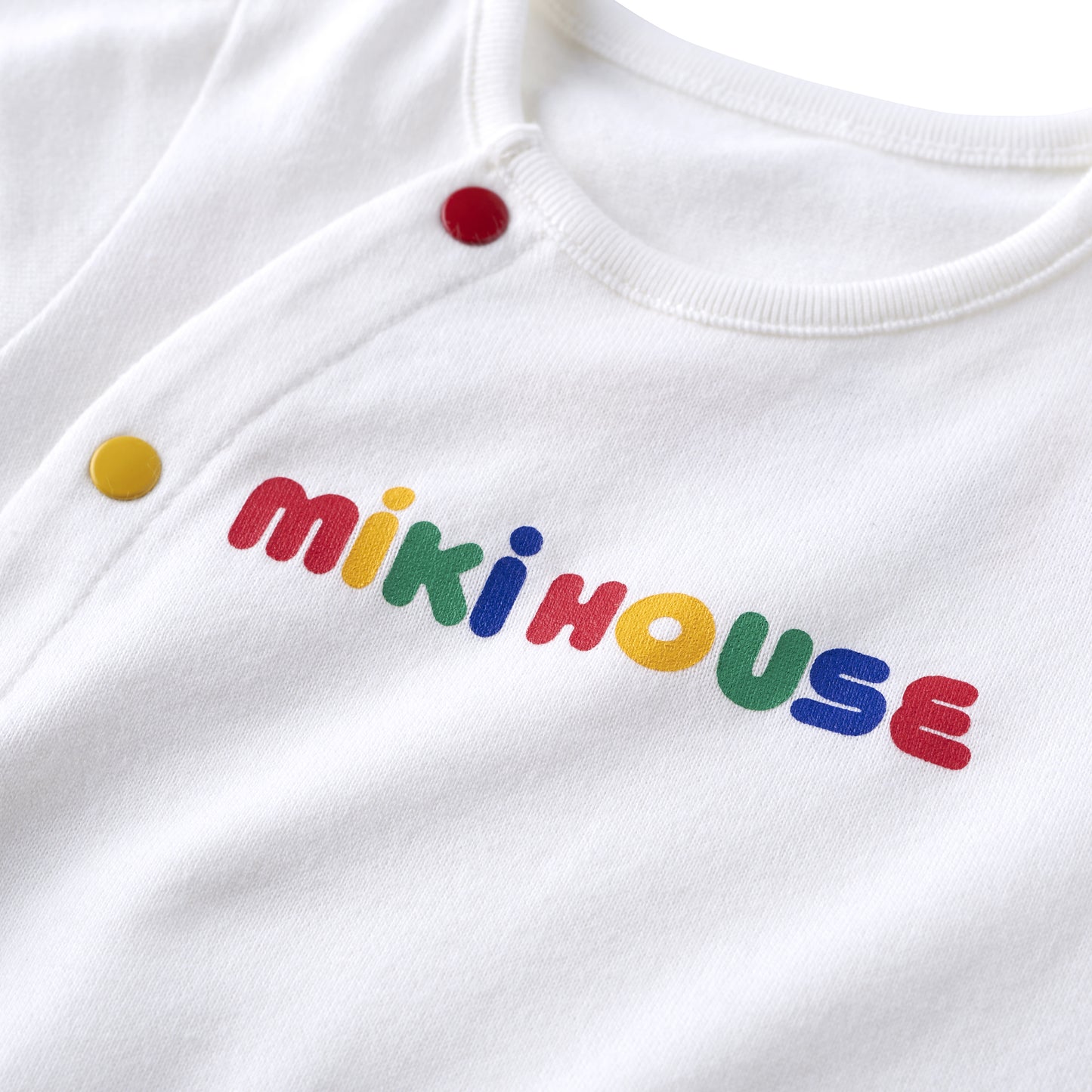 バックロゴ柄プレオール