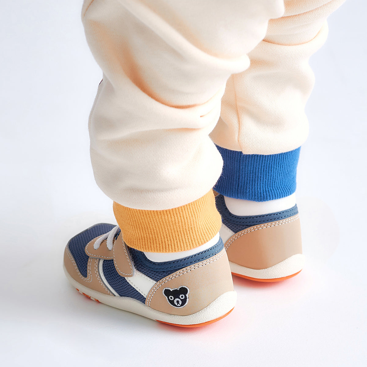 セカンドベビーシューズ