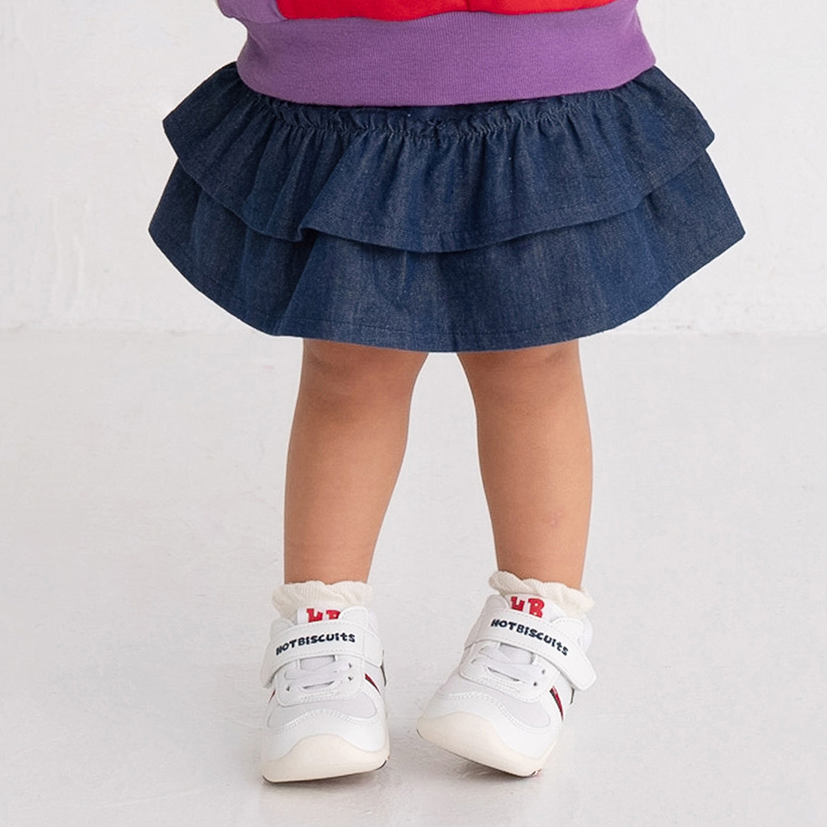 带裙子的开花器