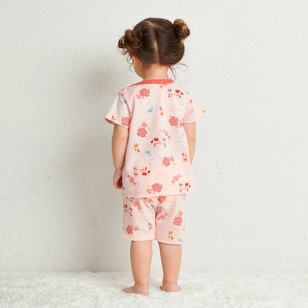 짧은 슬리브 잠옷 (6/4 길이 바지)