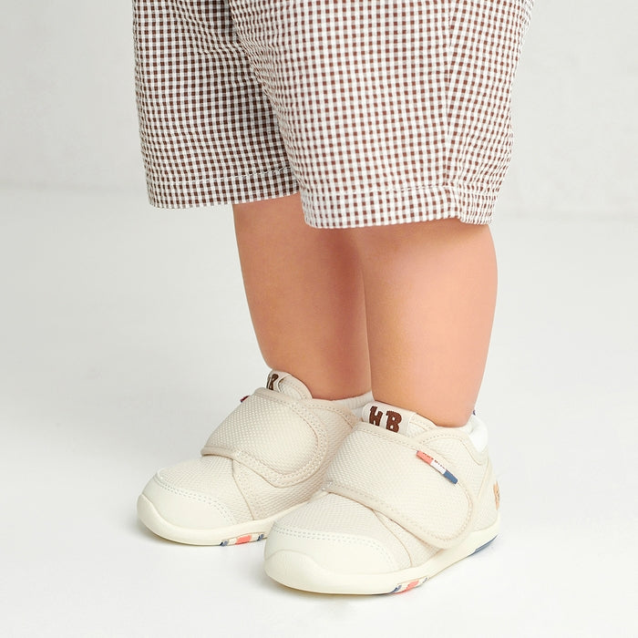 セカンドベビーシューズ