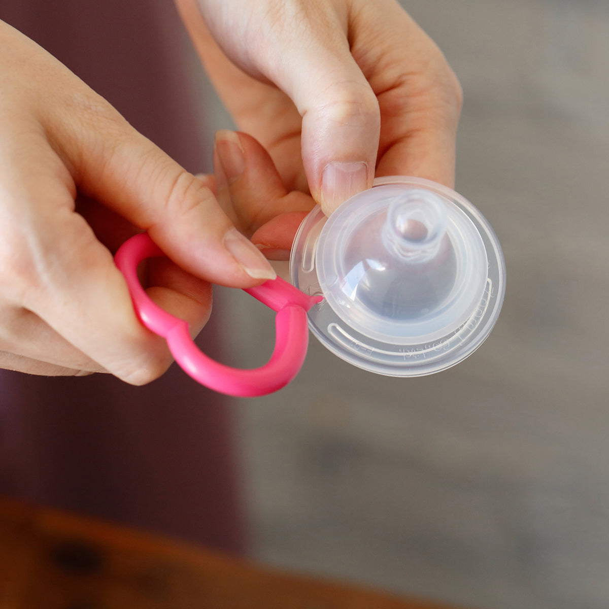 べッタ用乳首（丸穴）