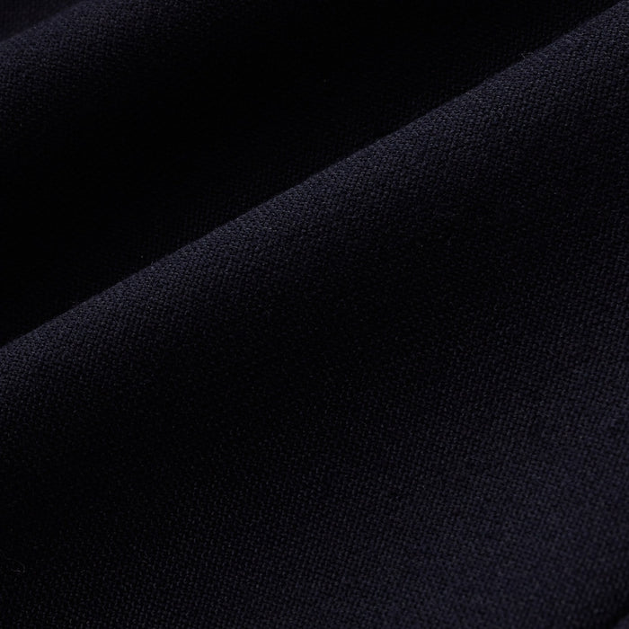 ウール素材の三つボタンジャケット