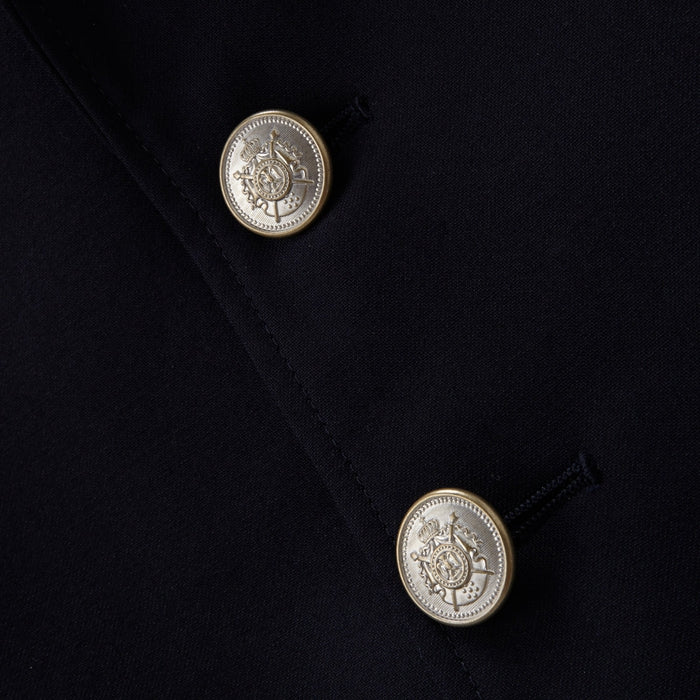 ウール素材の三つボタンジャケット